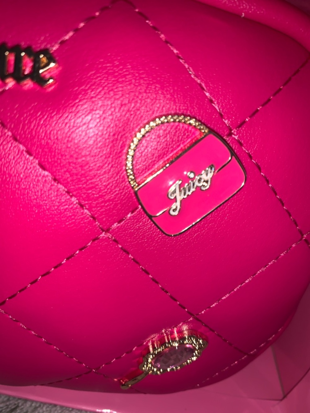 ๐- Juicy Couture PUFFY CAMERA CROSSBODY with Charm Accents AND COIN POUCH - Picture 9 of 11